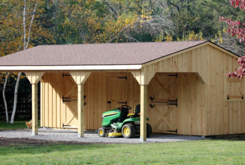 Stall Barn with 8' or 10' Overhang Lancaster Barns